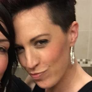 Meet your Posher, Pauline