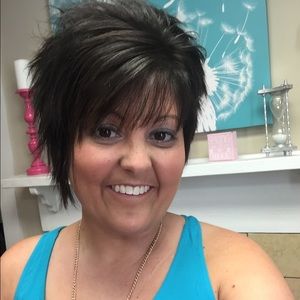 Meet your Posher, Brooke