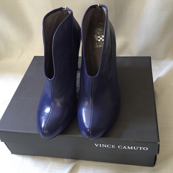 Vince Camuto Alexia Booties - Picture 1 of 4