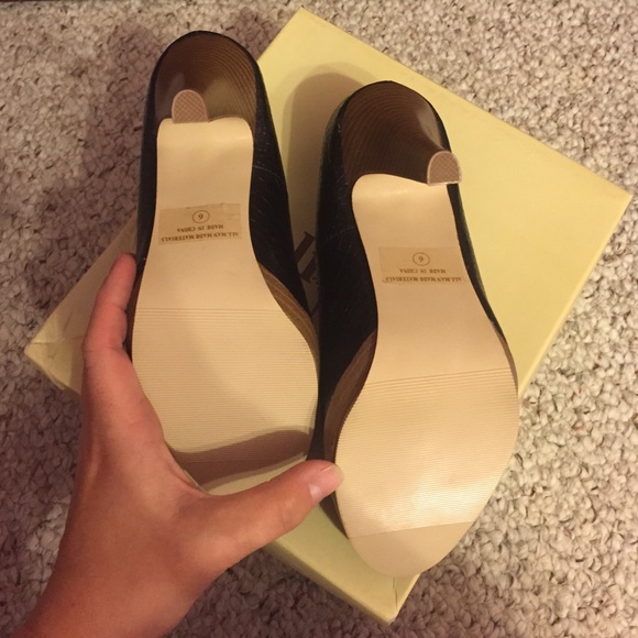 Black pumps - Picture 4 of 4