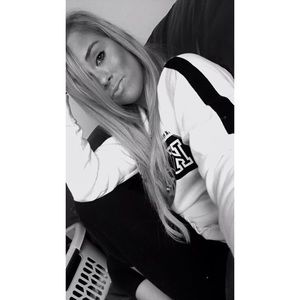 PINK Victoria's Secret Half Zip