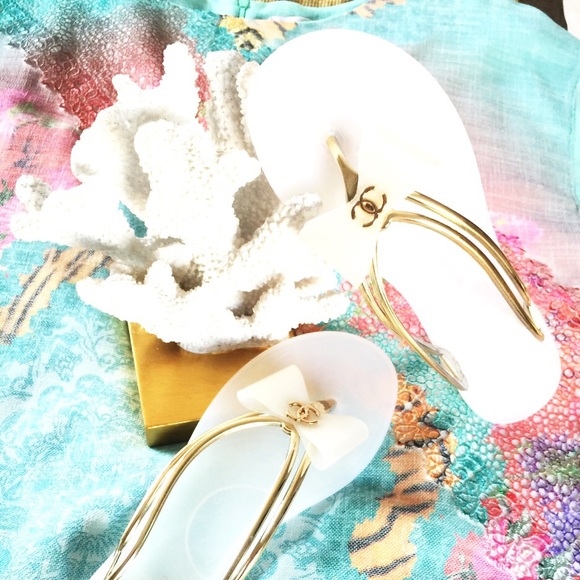 💋 CC logo brand new flip-flops. Just arrived!🌺🎉