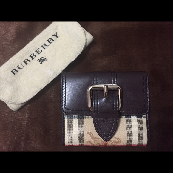 🎀SOLD🎀 Authentic BURBERRY Women Wallet