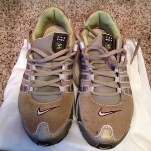 Tan Nike Shox