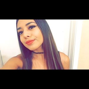 Meet your Posher, Caroline