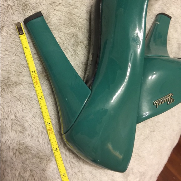 Gucci Pumps - Picture 5 of 7