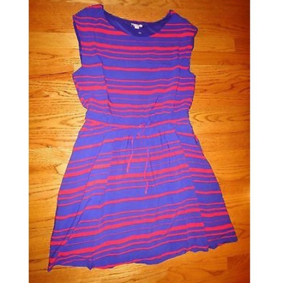 Blue & red dress gap 🔥2 hours sale 🔥 - Picture 2 of 4