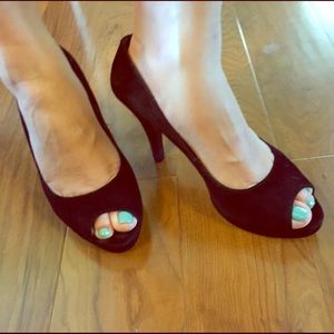 Peep Toe Platform Pumps