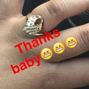 Meet your Posher, Raynika