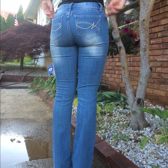 Jeans - Picture 2 of 3