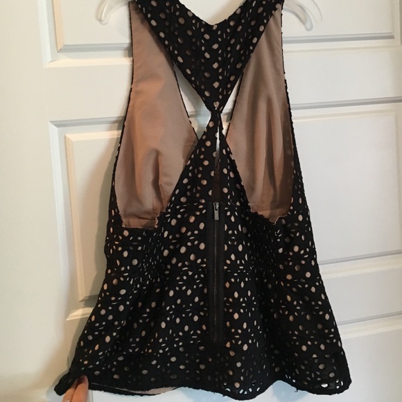 BCBGMaxAzria Karlie Peplum Keyhole Back Tank - Picture 4 of 4