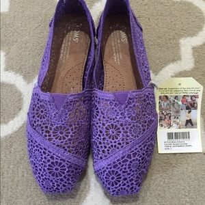 NWT TOMS purple crochet shoes