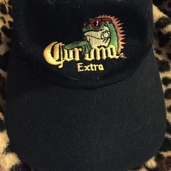 Corona extra hat for woman