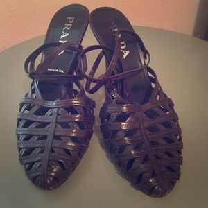 AUTHENTIC PRADA 👠 BROWN HEELS