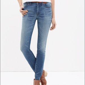 Madewell 9" High-Rise Skinny Jeans in Thom Wash