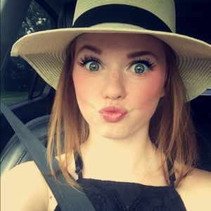 Meet your Posher, Megan