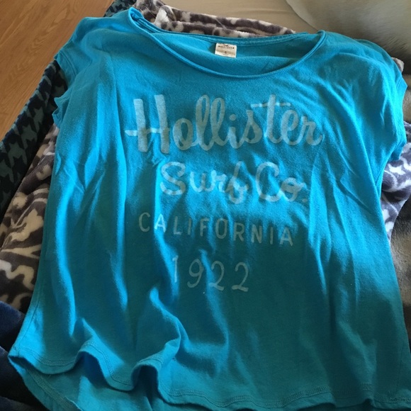 Hollister tshirt - Picture 1 of 1
