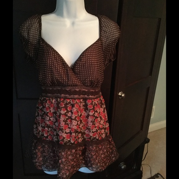 Adorable blouse.