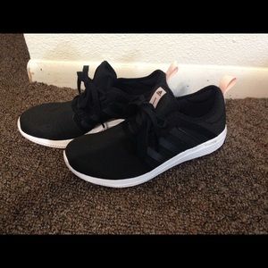 BRAND NEW Adidas Bounce shoes