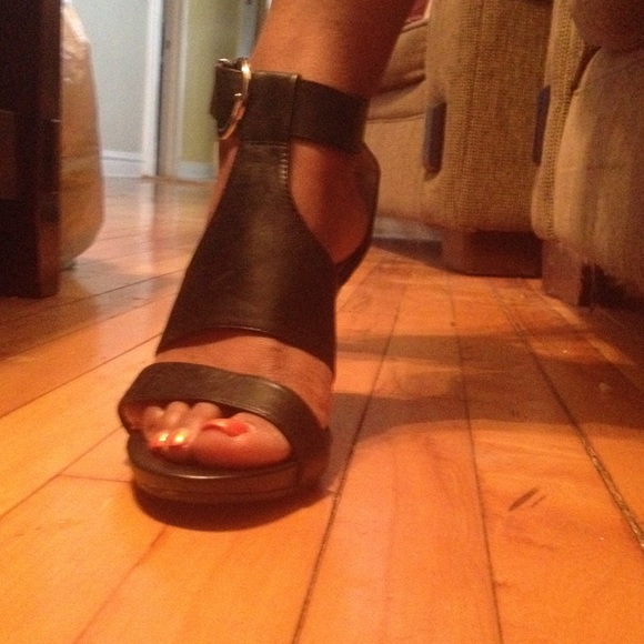 Black Open Toe Sandals