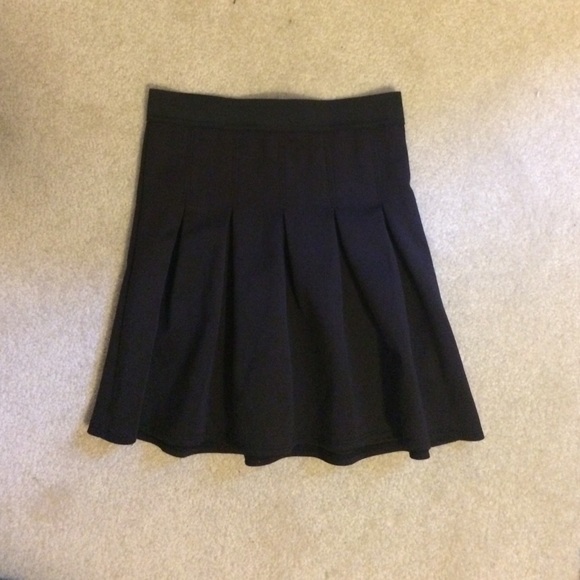 Silence & Noise, Pleated Black Skirt