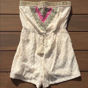 Crochet strapless romper