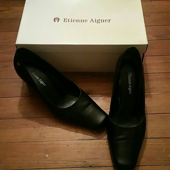 Etienne Aigner Holbrook Black Pumps