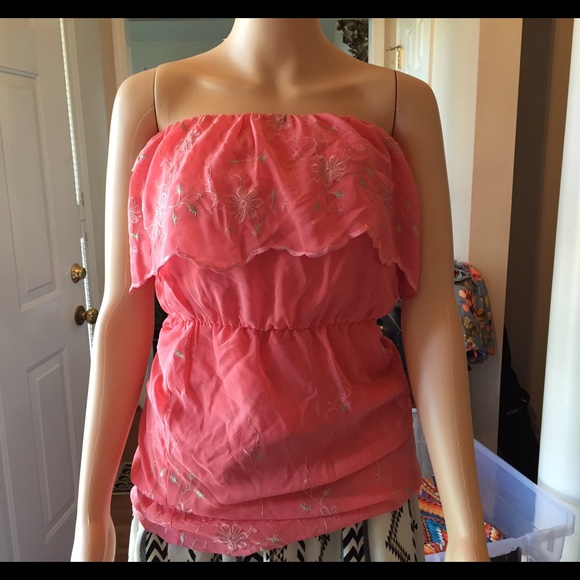Glam size S-M off the shoulder pink floral top
