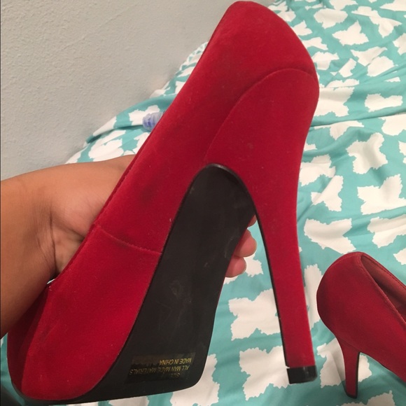 Red Heels - Picture 3 of 3