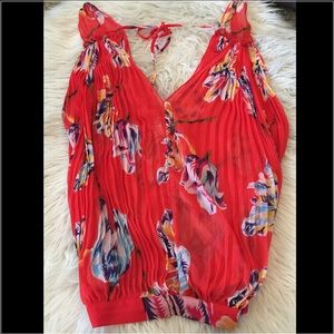 Sold 🚫 Free people top
