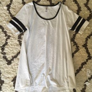 LuLaRoe White Athletic Look Perfect T