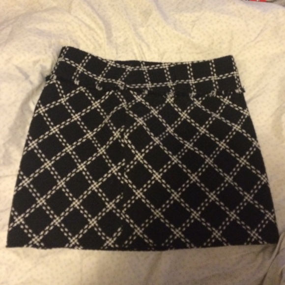 Black and white midi skirt. Great condition. - Picture 1 of 2