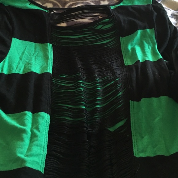 Tshirt - Picture 2 of 3