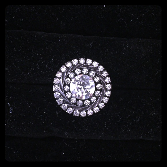 Gorgeous Adjustable Swarovski Crystal Ring **NEW**