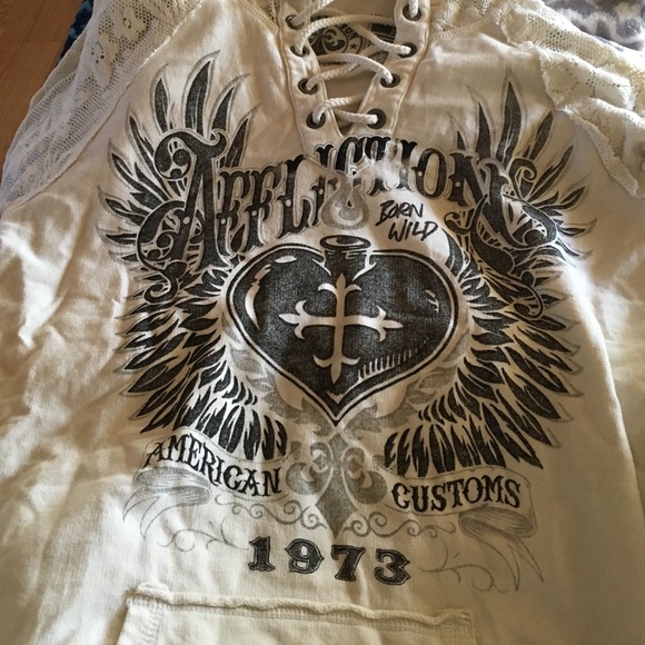 Sweatshirt