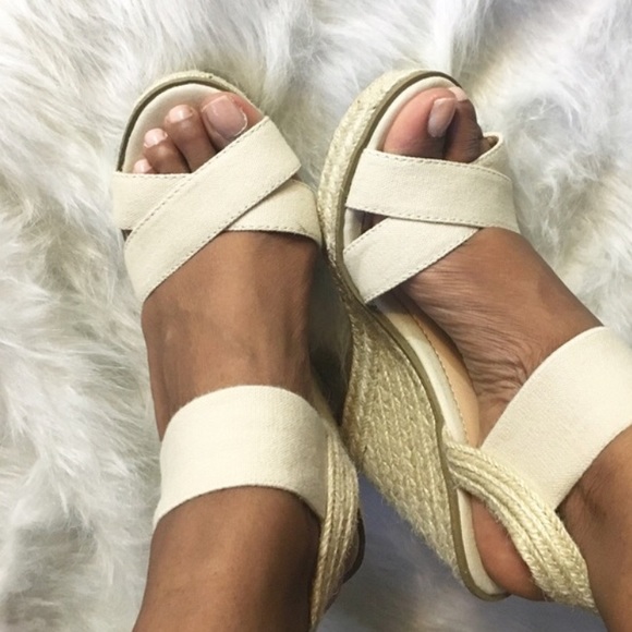 Merona Shoes - 🔱 LAST CHANCE ‼️ Merona Espadrille Sandals Buffy