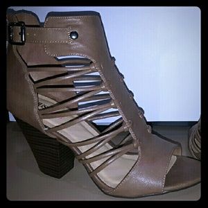 (ON HOLD) JustFab Heels