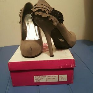 Faux suede gray heels