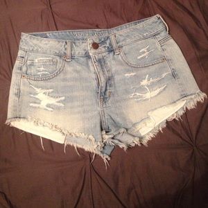 High Rise Cut-Off Denim Shorts w/pockets showing