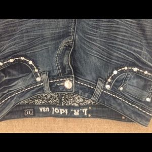 LA Idol bootcut jeans with detailed pockets