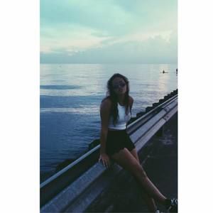 Meet your Posher, Marissa