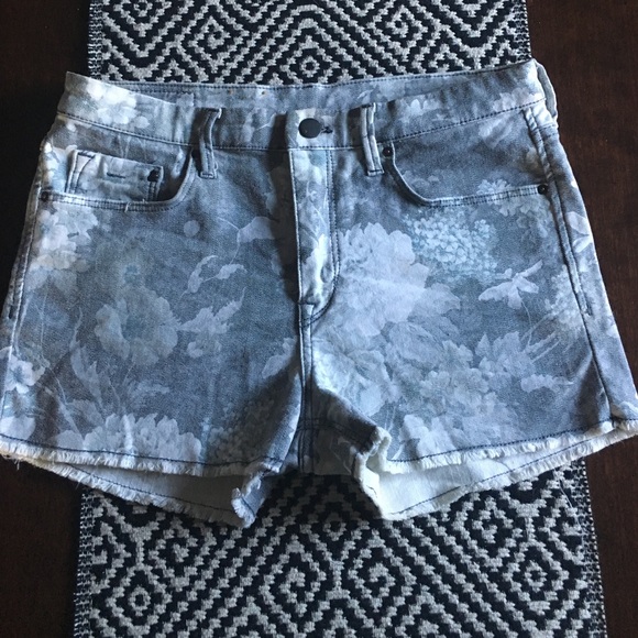 H&M high waisted floral Jean shorts!
