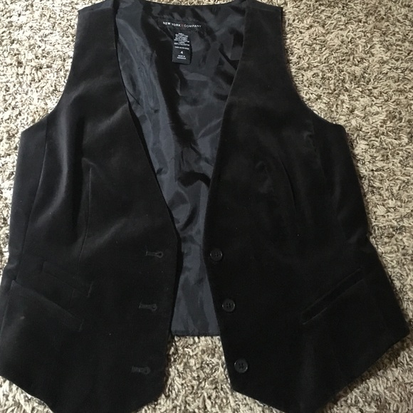 Black velvet vest!