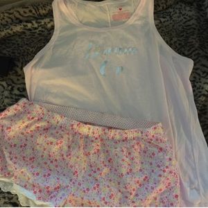 Victoria's every sleep set
