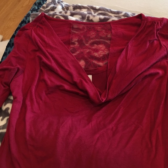 Tshirt - Picture 1 of 2