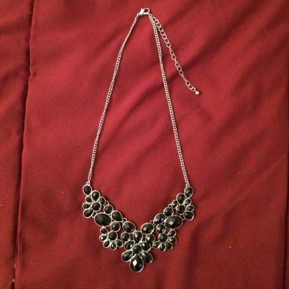 Old Navy Necklace