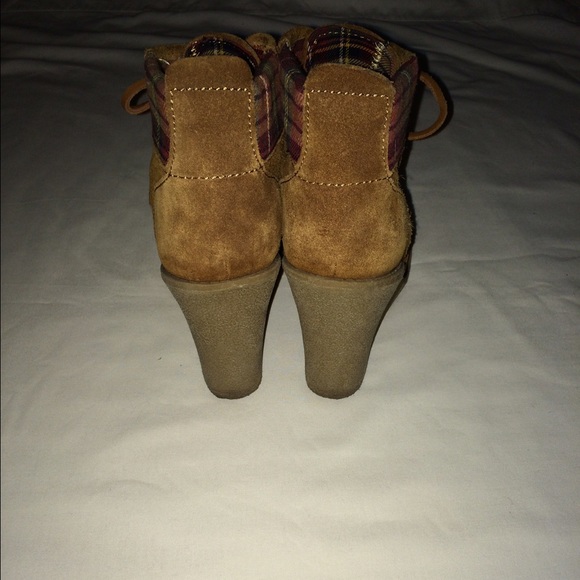 Moccasin Wedges - Picture 3 of 4