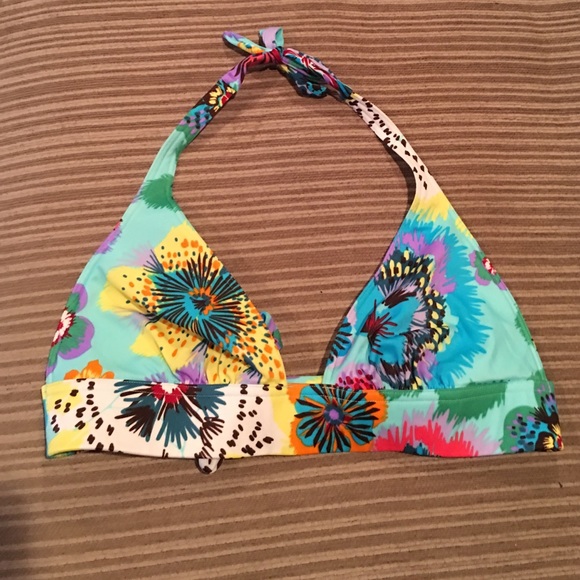 New Victoria Secret bikini halter top M