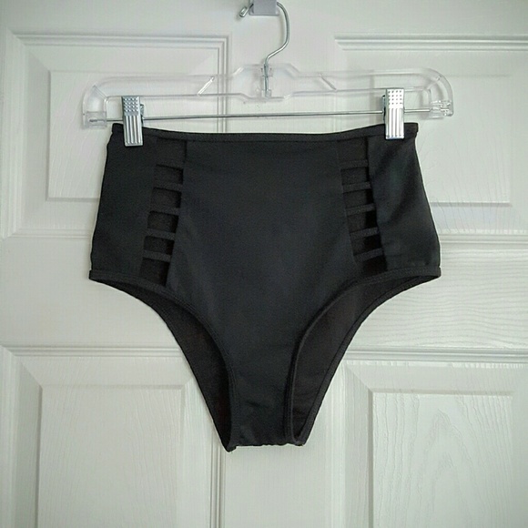 NWT- Reef Desert Bloom Bikini Bottoms