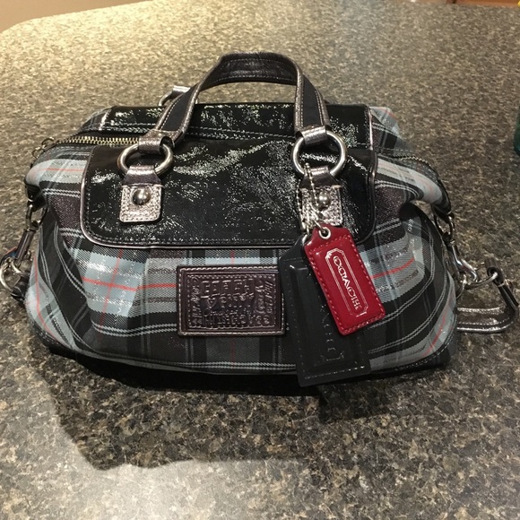Like New plaid cloth Poppy Coach shoulder bag!